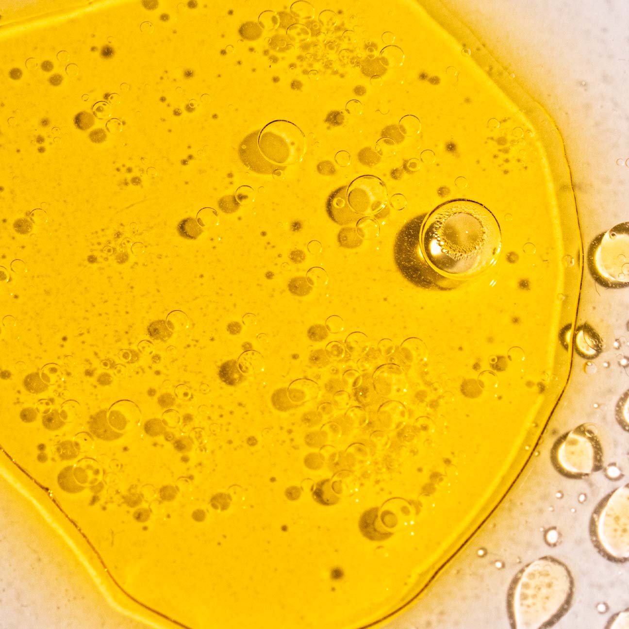 Golden Dual Layer Esseence Mist