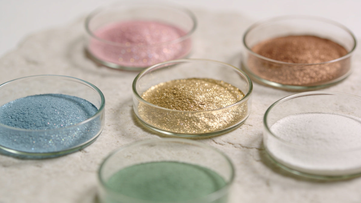 Pigments and Mica Powders for Cosmetics, Soaps and Candles: Cosmetic-Grade vs Craft-Grade, Colour Rules and Responsible Sourcing